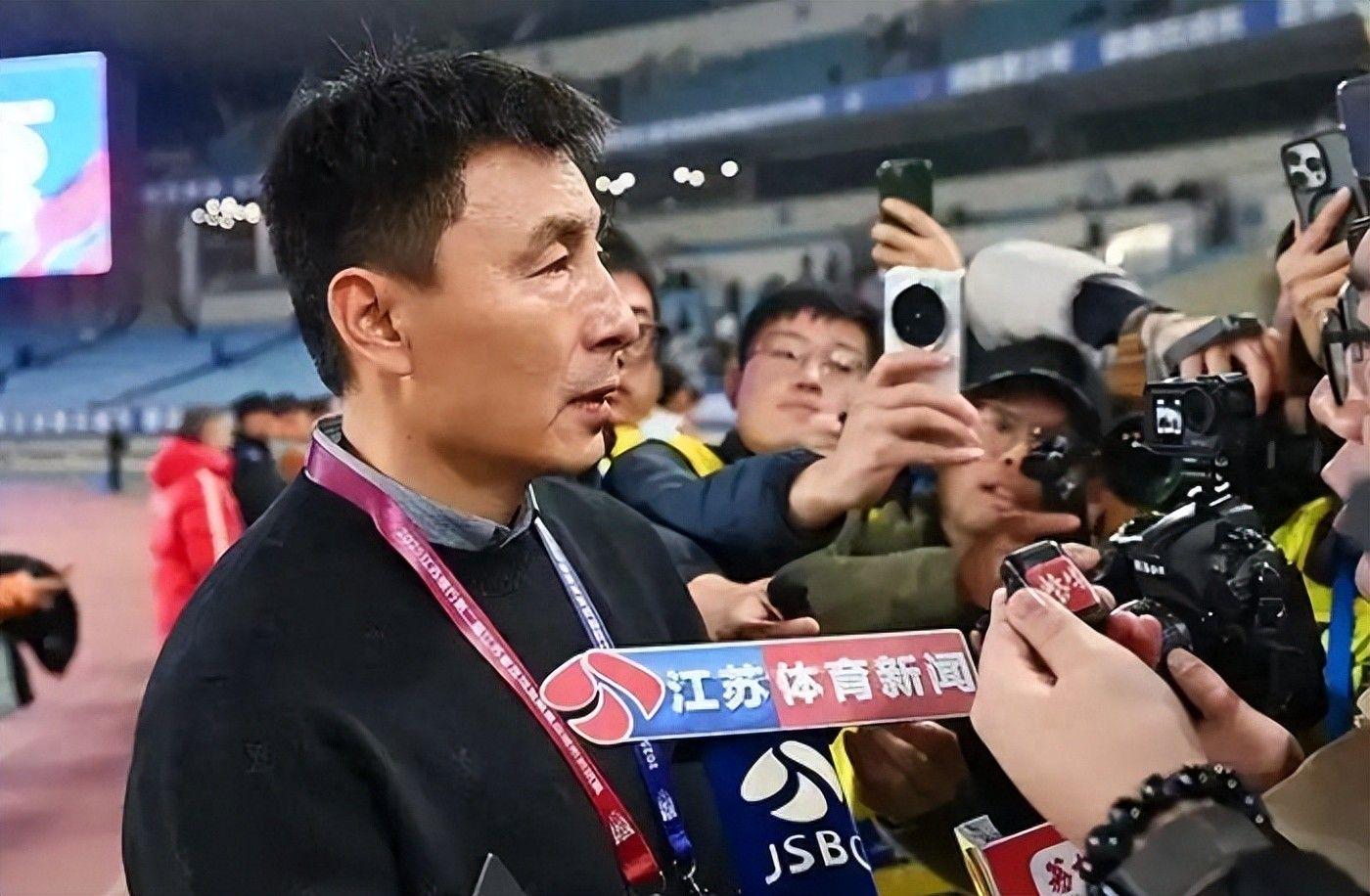 一次豪赌,詹姆斯挑了最难的一条夺冠之路