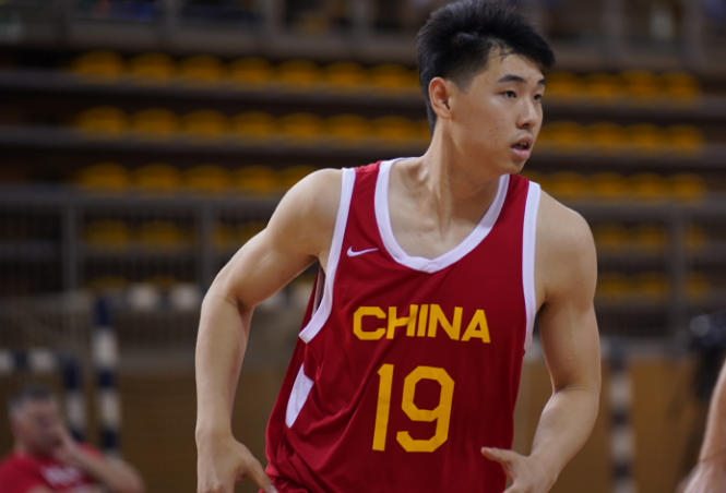 行业首创心脏停搏监测 荣耀手表6 Pro正式发布国补到手价1444.15元起